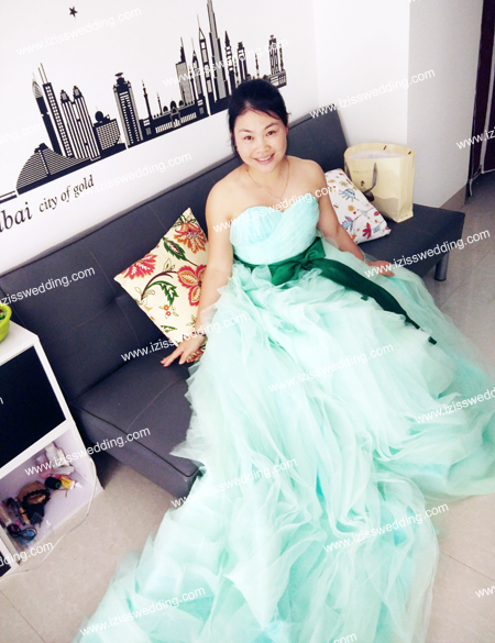 ชุดถ่ายพรีเวดดิ้ง,ชุดแต่งงาน,ชุดแฟนซี เก๋ๆ พร้อมส่ง แปลกใหม่ มีสไตล์ www.izisswedding.com