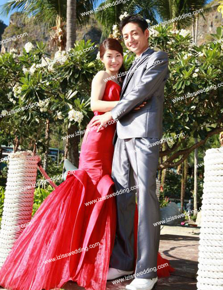 ชุดถ่ายพรีเวดดิ้ง,ชุดแต่งงาน,ชุดแฟนซี เก๋ๆ พร้อมส่ง แปลกใหม่ มีสไตล์ www.izisswedding.com