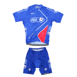 ชุดปั่นจักรยานแขนสั้นลายทีม เสื้อ+กางเกง เป้าเจลแท้ ลดราคาพิเศษ