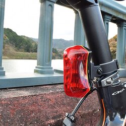 CATEYE ไฟท้ายกระพริบแคทอาย รุ่น TL-LD170-R (แดง) พร้อมถ่าน.