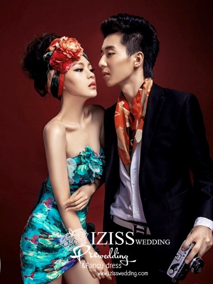 PW109 - Pre order ชุดคู่ถ่ายพรีเวดดิ้ง (prewedding dress) & ชุดแต่งงานแฟนซี (Fancy wedding dress)ชายหญิง "ธีมสีเขียว-ดำ"