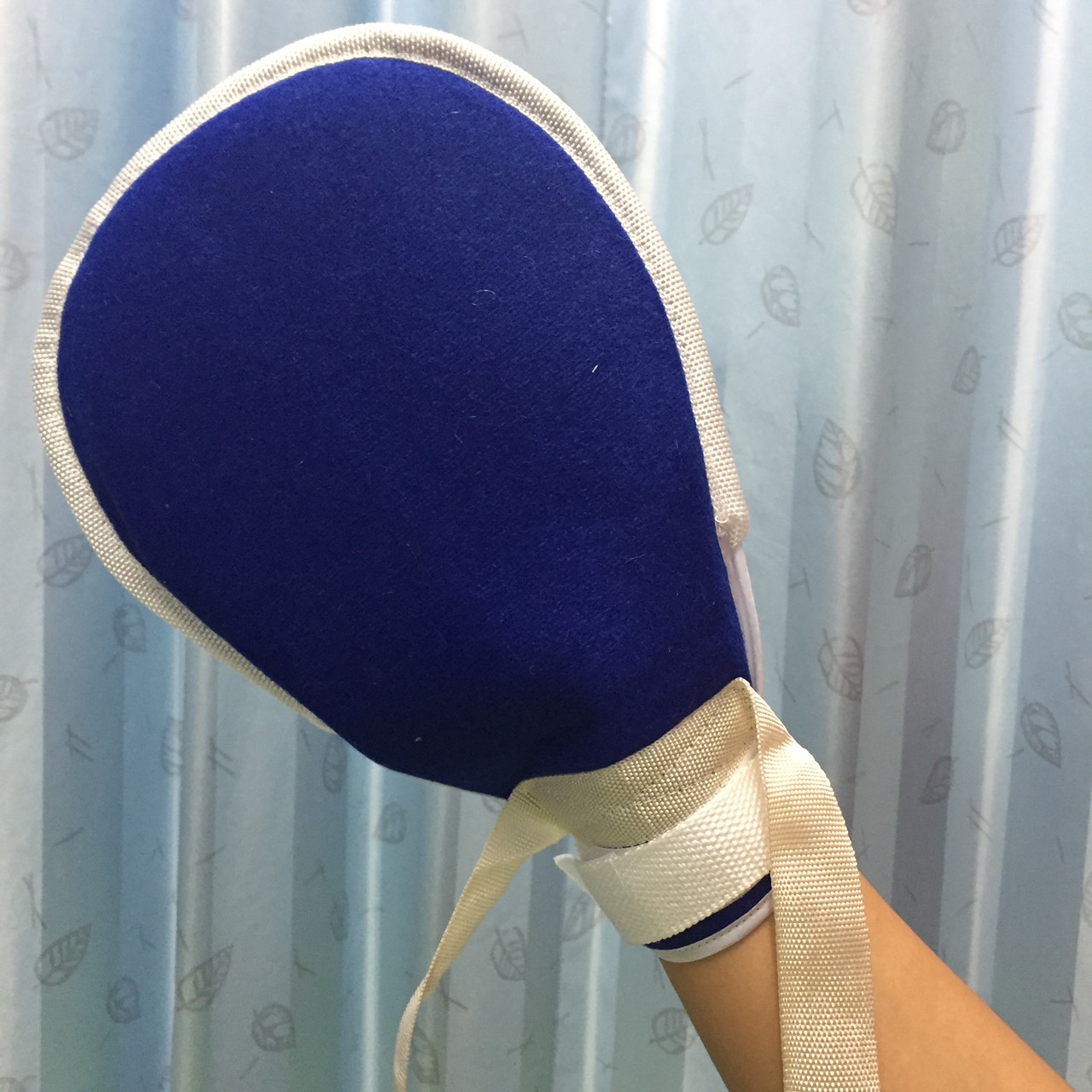 ถุงมือกันดึงกันดิ้น (Protection Glove)