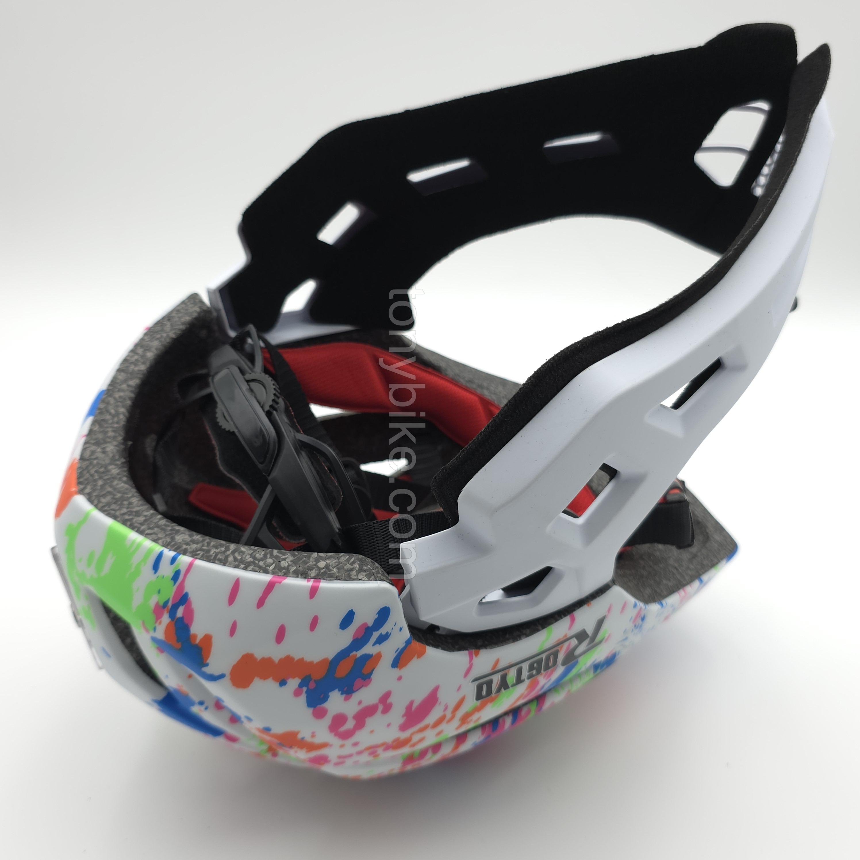 หมวกจักรยานเด็ก เต็มใบ สีขาว ลายเพ้นท์สี 46-53 ซม.