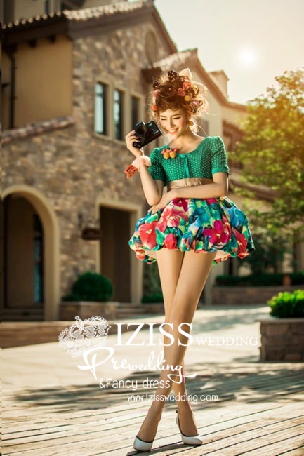 PW007 - **เลิกผลิตค่ะ** ชุดคู่ถ่ายพรีเวดดิ้ง (prewedding dress) & ชุดแต่งงานแฟนซี (Fancy wedding dress)ชายหญิง "ธีมcolourful สีเขียว-ส้ม"