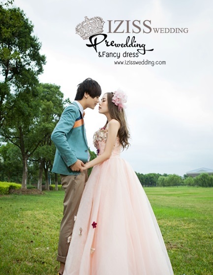 PW124 **พรีออเดอร์** ชุดคู่ถ่ายพรีเวดดิ้ง (prewedding dress) & ชุดแต่งงานแฟนซี (Fancy wedding dress)ชายหญิง "ธีมสีเขียว-โอโรส"