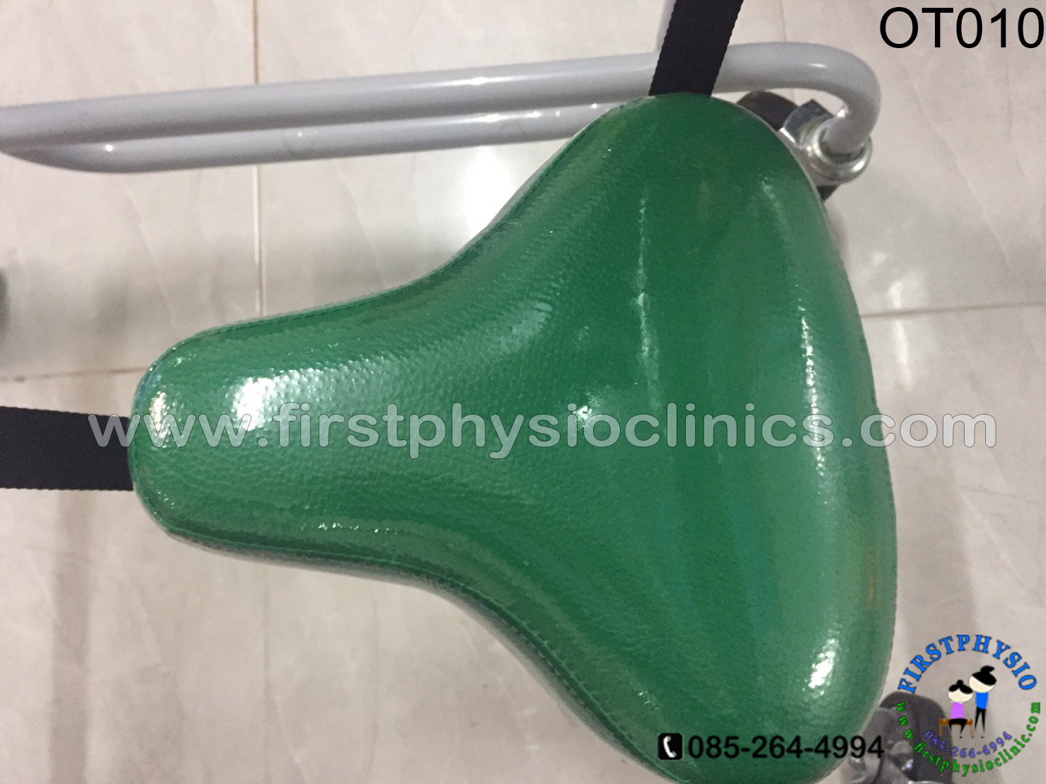 เครื่องช่วยฝึกเดิน แบบมีล้อสี่ล้อพร้อมอาน สำหรับเด็ก (Child Wheeled Walker)