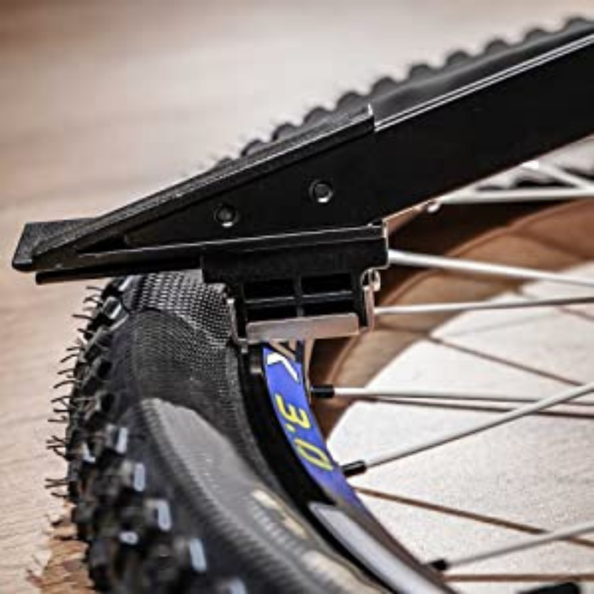 เครื่องมือวัดศูนย์ล้อจักรยาน bike hand YC-509