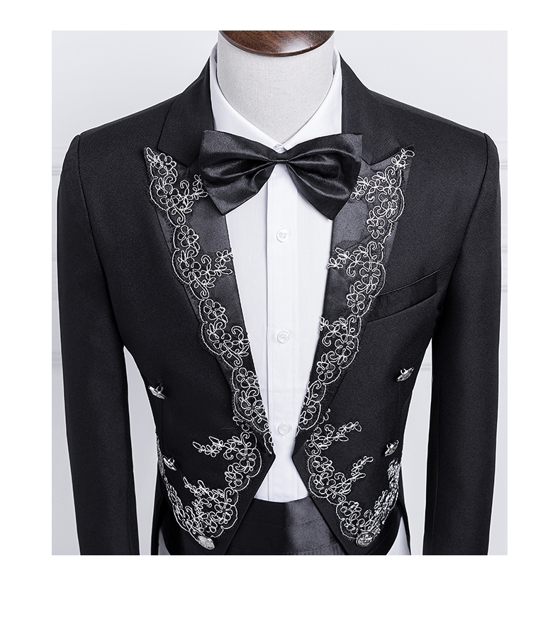 ST132- **พรีออเดอร์**สูททักสิโด้ผู้ชายสีขาว สูททักซิโด้สีดำ แขนยาว พร้อมแถบคาดเอว และกางเกง ชุดสูทเจ้าบ่าว สูทแฟนซี ถ่ายพรีเวดดิ้ง & ชุดแต่งงานแฟนซี (Fancy wedding dress) สูททักสิโด้ผู้ชายสีขาวและสีดำ