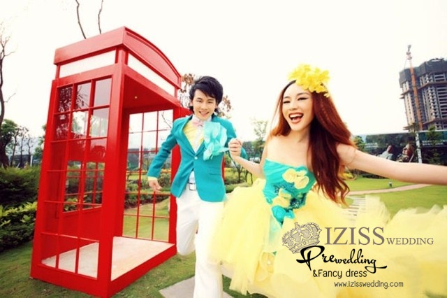 PW001 - **พร้อมส่งค่ะ** ชุดคู่ถ่ายพรีเวดดิ้ง (prewedding dress) & ชุดแต่งงานแฟนซี (Fancy wedding dress)ชายหญิง สไตล์ colorful "ธีมสีเหลือง-เขียว"