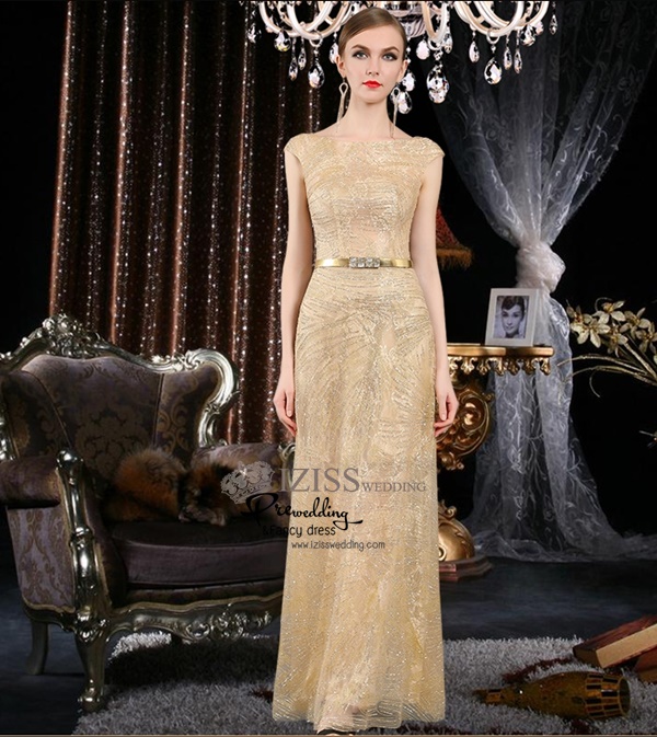 T005**พรีออเดอร์เดรสสีทอง**ชุดราตรียาวสีทองทั้งชุด แขนสั้นเต่อ เล่นดีเทลตกแต่งแถบสีทองนูนบนลายผ้า ชุดเข้ารูป พร้อมเข็มขัดสวยหรู งานเกรดพรีเมี่ยม ไฮโซมากๆ ค่ะ