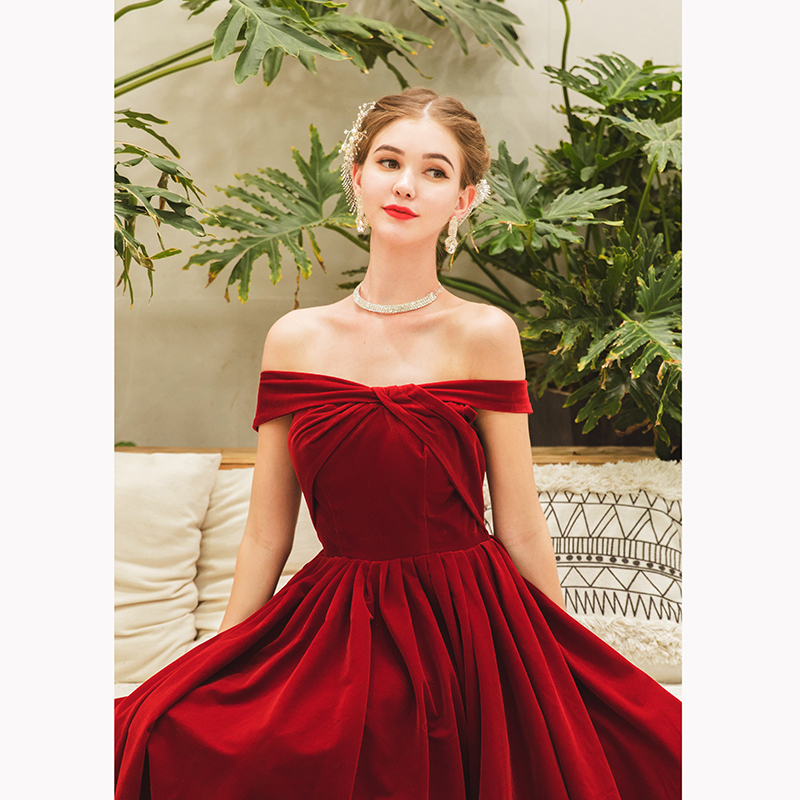 DS046 - พรีออเดอร์ ชุดราตรีสั้นสีแดง เดรสสั้นออกงาน (short dresses) ชุดไปงานแต่งงานสวยๆ "ธีมสีแดง"