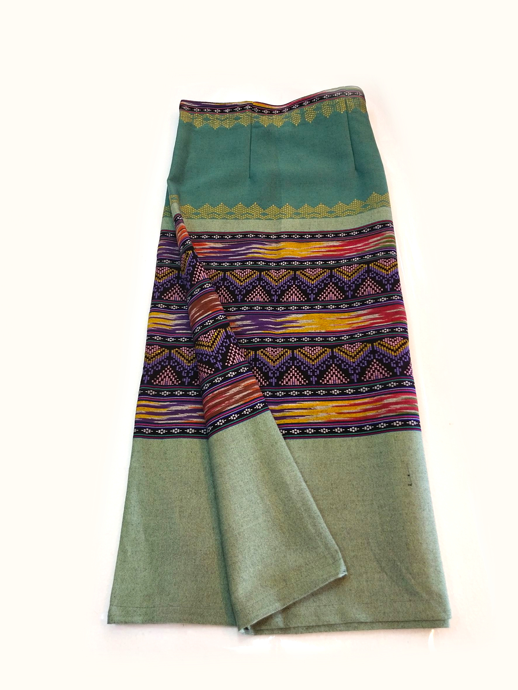 ผ้าถุงสำเร็จรูปผ้าซิ่นตีนจกไทลือ #ผ้าซิ่นสำเร็จรูปผ้าฝ้ายทออัดผ้ากาวเย็บถุงแล้ว