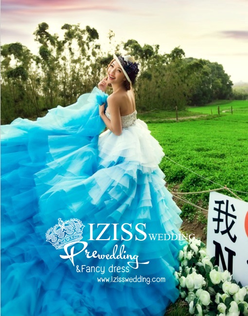 PW083 - **พรีออเดอร์** ชุดคู่ถ่ายพรีเวดดิ้ง (prewedding dress) & ชุดแต่งงานแฟนซี (Fancy wedding dress)ชายหญิง "ธีมสีฟ้า"