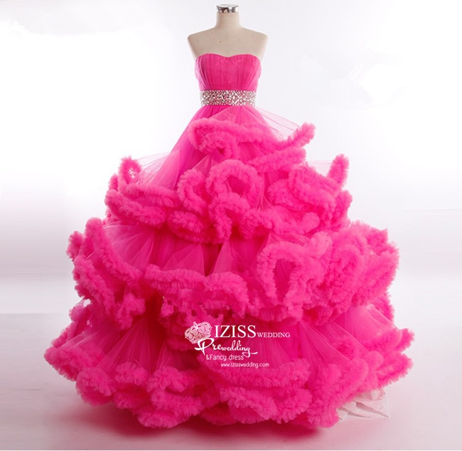 RM020 **พรีออเดอร์ชุดสีขาวหางปกติ/หางยาว**งานตัดเกรด A ชุดราตรีหรูหรา ชุดแต่งงาน ชุดพรีเวดดิ้งสั่งตัดได้ค่ะ งานเกรดพรีเมี่ยม ตัดเย็บปราณีต สวมใส่สวยงามดุจเจ้าหญิง