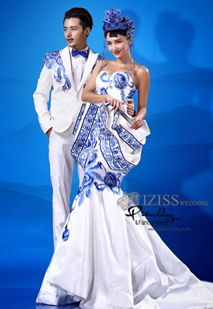 PW376 - **พรีออเดอร์**ชุดจีนสีน้ำเงินสไตล์โมเดริ์น ชุดคู่ถ่ายพรีเวดดิ้ง (prewedding dress) & ชุดแต่งงานแฟนซี (Fancy wedding dress)ชายหญิง "ธีมสีน้ำเงินขาว"