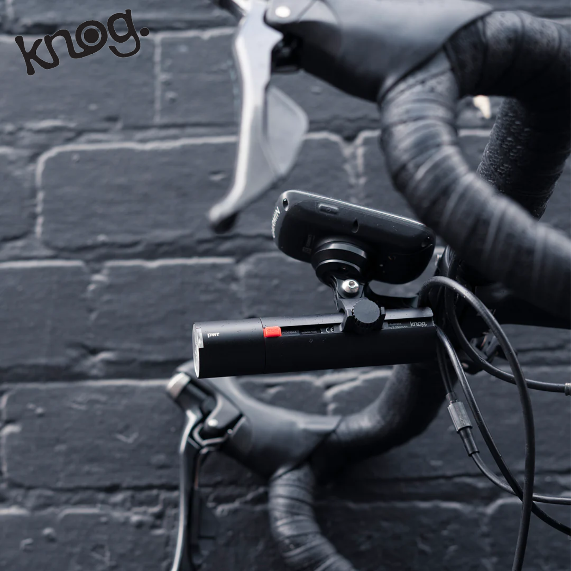 KNOG ตัวยึดไฟหรือกล้องติดหมวก KNOG PWR Adaptor Mount