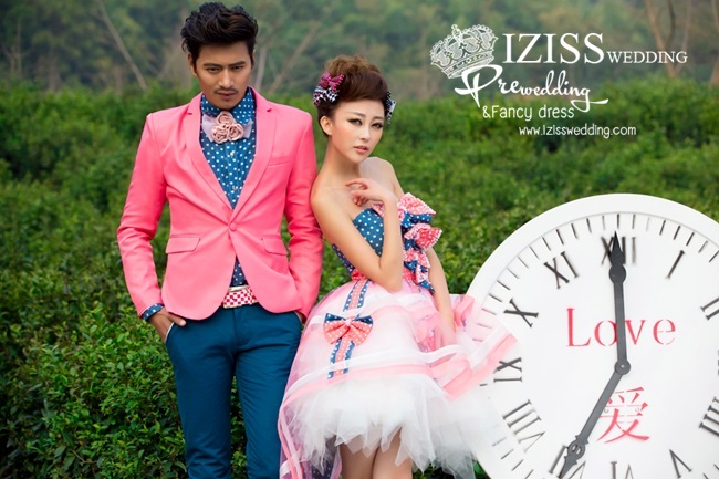 PW046 - **พร้อมส่ง** ชุดคู่ถ่ายพรีเวดดิ้ง (prewedding dress) & ชุดแต่งงานแฟนซี (Fancy wedding dress)ชายหญิง "ธีมสีน้ำเงิน-ชมพู"