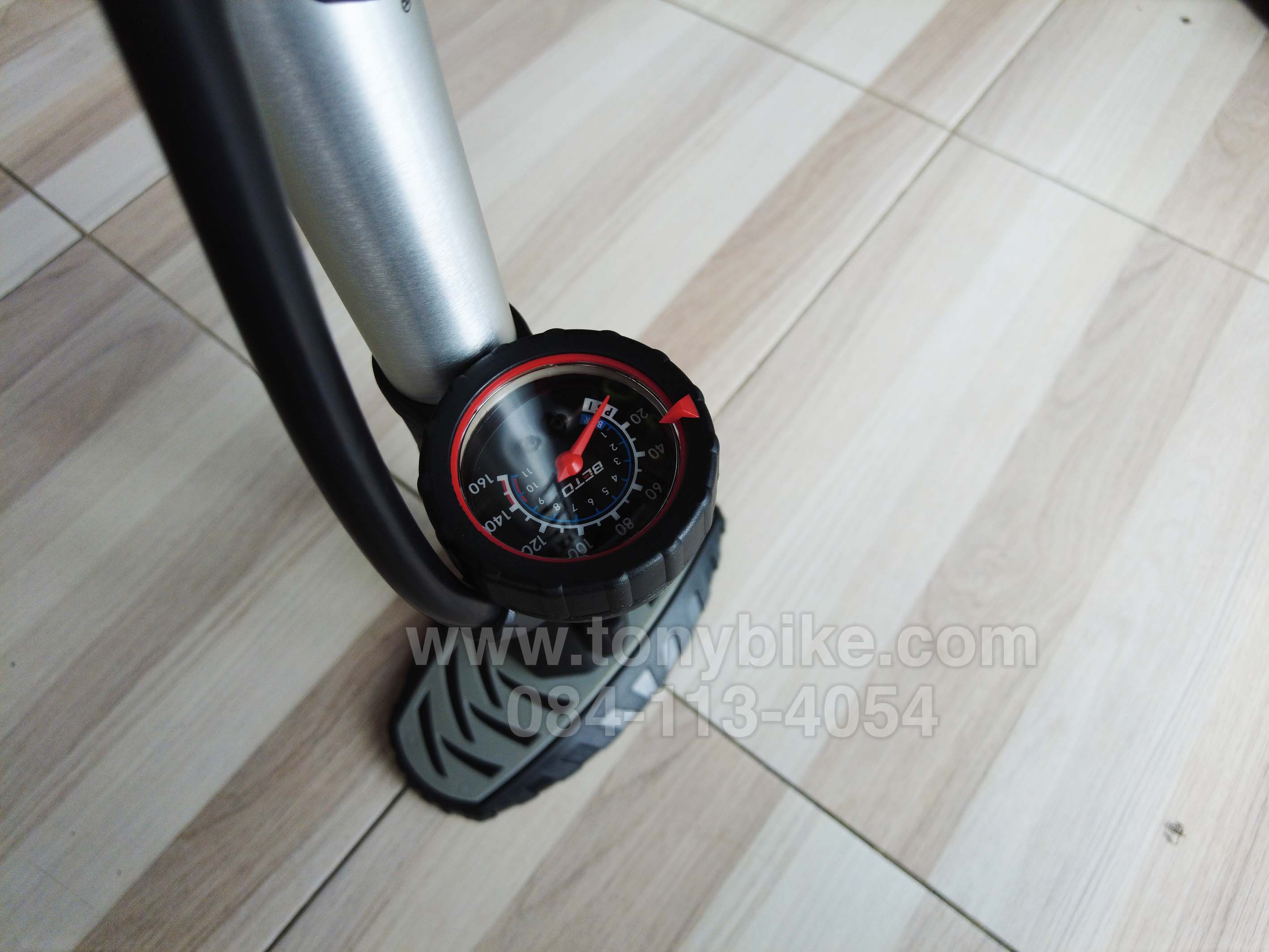 ที่สูบลมจักรยาน รุ่น CMP-117AG1 กระบอกอลูมิเนียม มีเกจวัดแรงดันลม หน้าปัด 5 ซม. (3 หัวสูบ A/V, F/V, D/V) 160 psi. 11 Bar