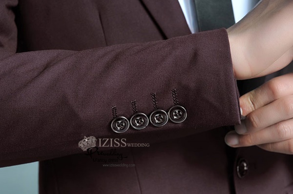 ST045- **พรีออเดอร์**สูทผู้ชายสีน้ำตาลเข้มแขนยาว พร้อมกางเกงสีขาว ชุดสูทเจ้าบ่าว สูทแฟนซี ถ่ายพรีเวดดิ้ง & ชุดแต่งงานแฟนซี (Fancy wedding dress) สูทผู้ชายสีน้ำตาลเข้ม