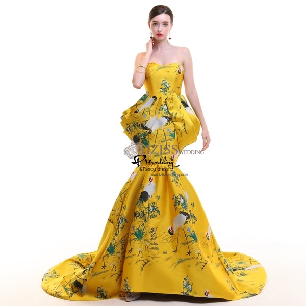 PW575- **พรีออเดอร์ค่ะ**ชุดจีน กี่เพ้าประยุกต์ ชุดถ่ายพรีเวดดิ้ง (prewedding dress) & ชุดแต่งงานแฟนซี (Fancy wedding dress)ชายหญิง "ธีมสีเหลืองทอง"