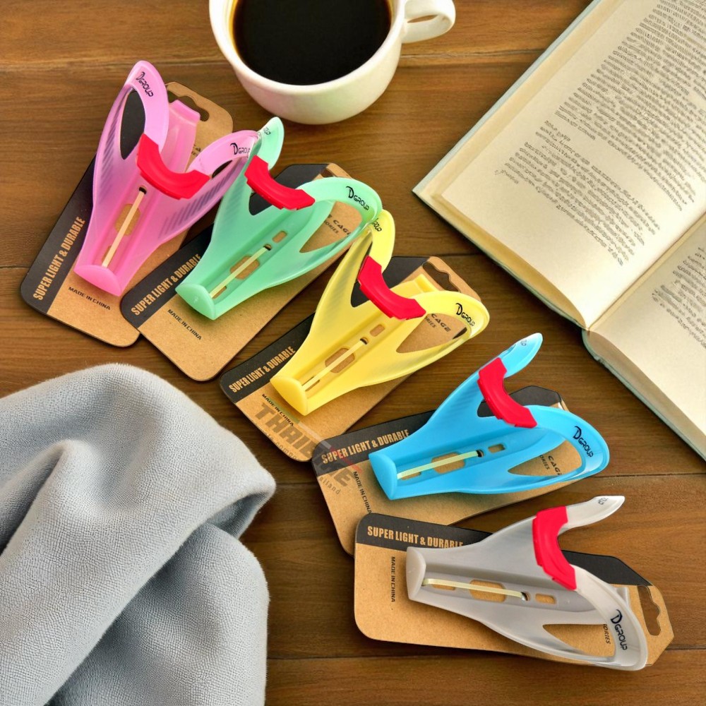 ขาขวดน้ำติดจักรยาน ที่ยึดกระติก D-GROUP แบบสะท้อนแสง