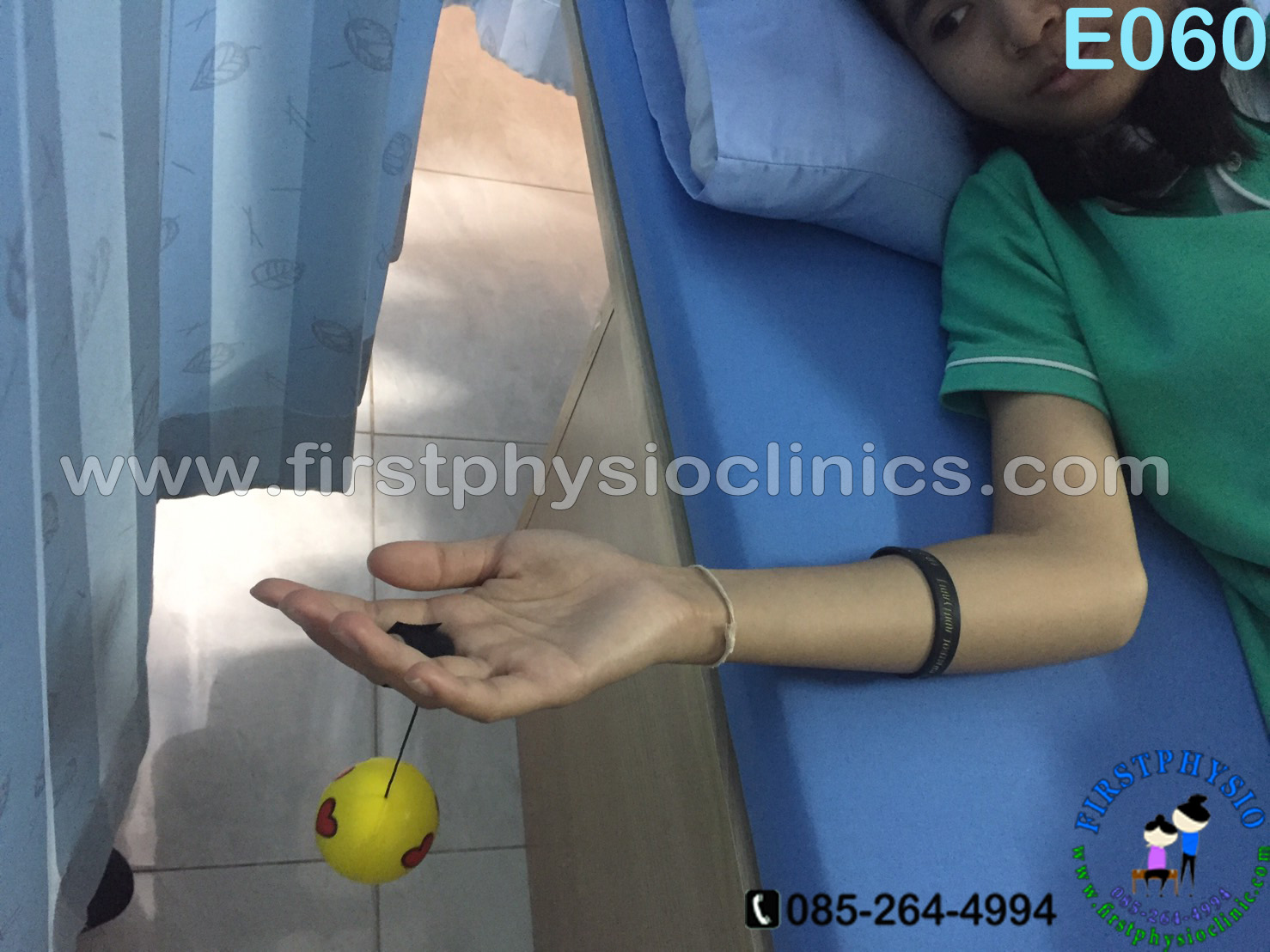 ลูกบอลบริหารมือ หน้ายิ้ม ลูกบอลบริหารมือ ลูกบอลกำมือ ที่บีบมือ บริหารกล้ามเนื้อมือ ลูกบอลบำบัด ลูกบอลฝึกมือ Power Ball Stress Ball