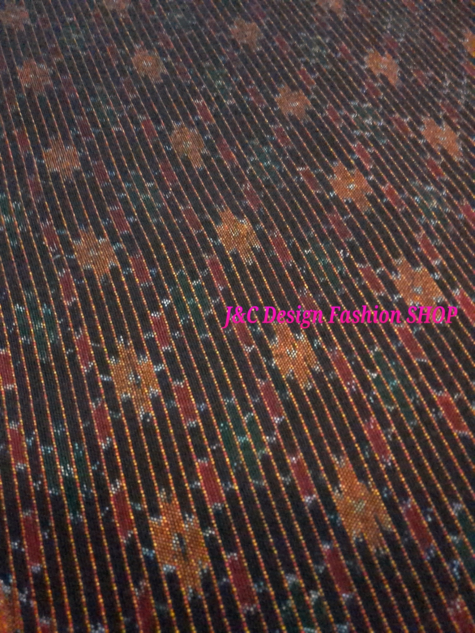 ผ้าซิ่นมัดหมี่ตีนแดง ผ้าซิ่นตีนแดง ผ้าถุงฝ้ายมัดหมี่ตีนแดง ผ้าทอพื้นเมืองบุรีรัมย์ ลายขอนาคเล็กเฉียงร้อยโบว์ อัปสรา 2 เมตร