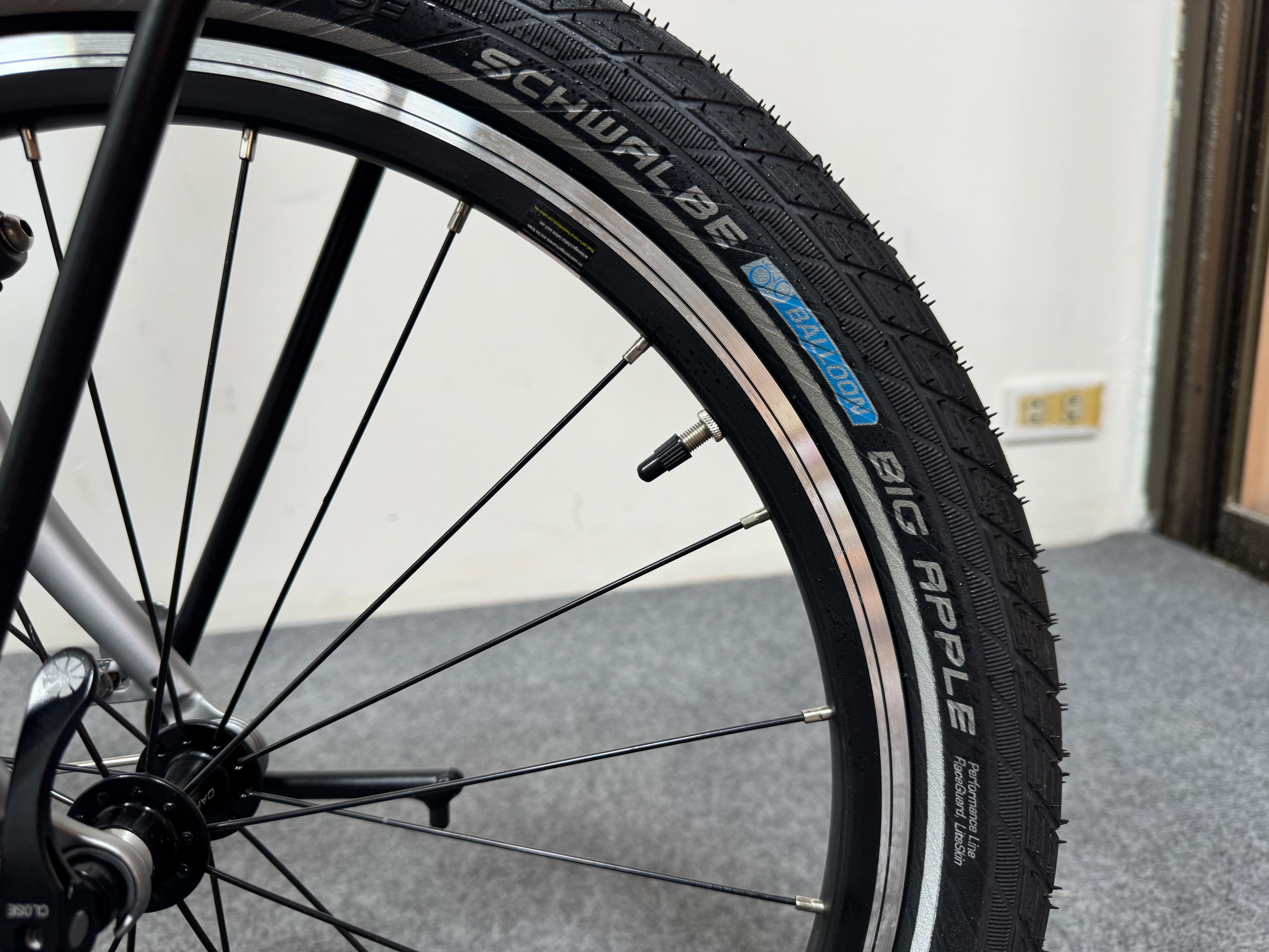 DAHON : Dahon Speed TR ( Touring ) จักรยานพับได้ เฟรมโครโมลี่ สายทัวริ่ง 18 สปีด ล้อ 20"406 พร้อมอุปกรณ์เต็มคัน