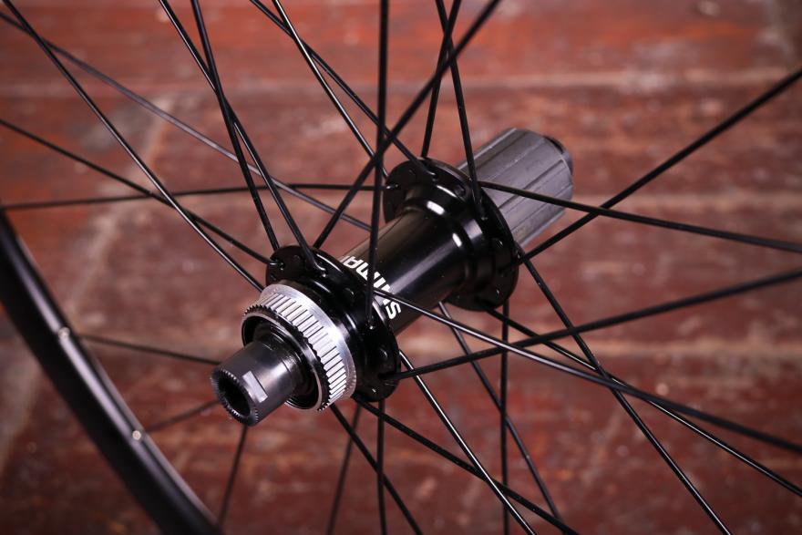 วงล้อดิสเบรค SHIMANO 700C เกรด TIAGRA, WHRS171