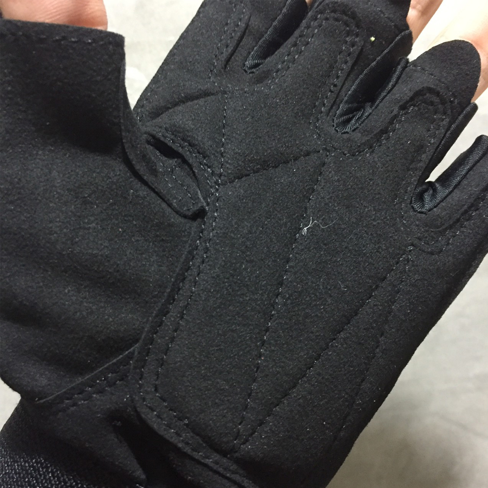 Boulder ถุงมือฟิตเนส ยกน้ำหนัก แบบข้อสั่น