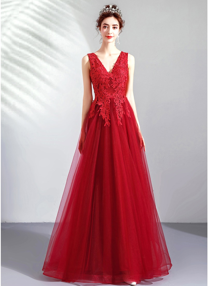 DL082 **พรีออเดอร์** ชุดออกงานสีแดง ชุดราตรี เดรสยาวออกงาน (Night party dresses) ชุดไปงานแต่งงานสวยๆ "ธีมสีแดง"