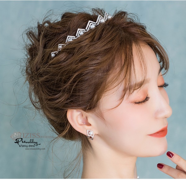 AC030 **พรีออเดอร์**ชุดเทียร่า มงกุฎเพชร ต่างหูและสร้อยคอ ชุดเครื่องประดับเจ้าสาวสวยหรูดุจเจ้าหญิง