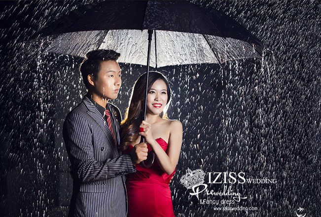 PW258- **พรีออเดอร์ค่ะ** ชุดคู่ถ่ายพรีเวดดิ้ง (prewedding dress) & ชุดแต่งงานแฟนซี (Fancy wedding dress)ชายหญิง "ธีมสีแดง"