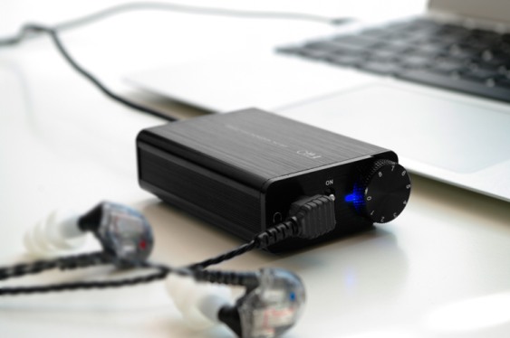 FiiO E10 USB ตัวแปลงสัญญาณ DAC + Amplifier สุดยอดพลังขับแบบ 2in1