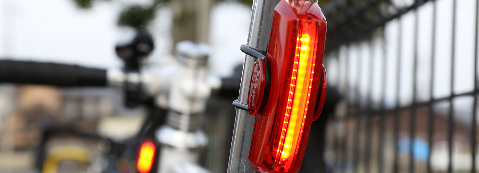 ไฟท้ายกะพริบแคทอาย CATEYE RAPID X2, TLLD710R, สีแดง ไฟท้ายจักรยาน ไฟจักรยาน