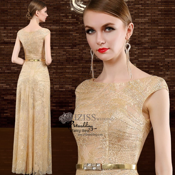 T005**พรีออเดอร์เดรสสีทอง**ชุดราตรียาวสีทองทั้งชุด แขนสั้นเต่อ เล่นดีเทลตกแต่งแถบสีทองนูนบนลายผ้า ชุดเข้ารูป พร้อมเข็มขัดสวยหรู งานเกรดพรีเมี่ยม ไฮโซมากๆ ค่ะ