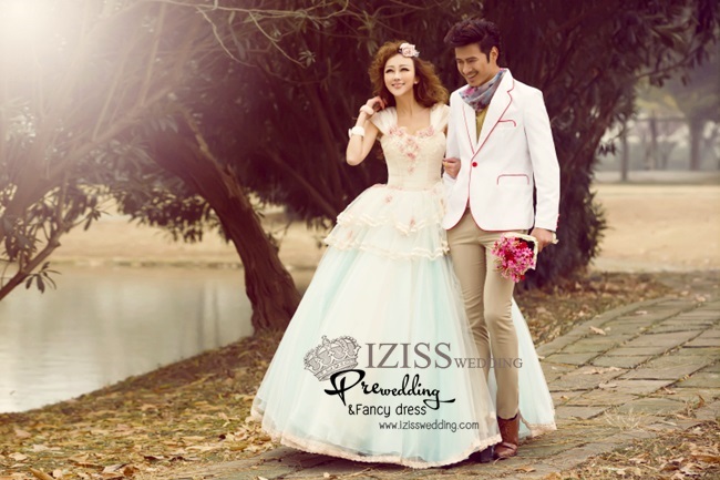 PW110 - Pre order ชุดคู่ถ่ายพรีเวดดิ้ง (prewedding dress) & ชุดแต่งงานแฟนซี (Fancy wedding dress)ชายหญิง "ธีมสีครีม-ขาว"