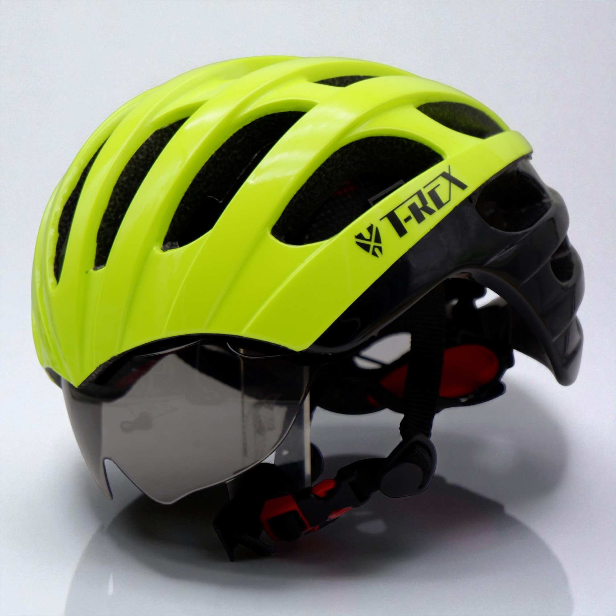 หมวกกันน็อคจักรยานแบบมีแว่นในตัว CIGNA รุ่น TB01