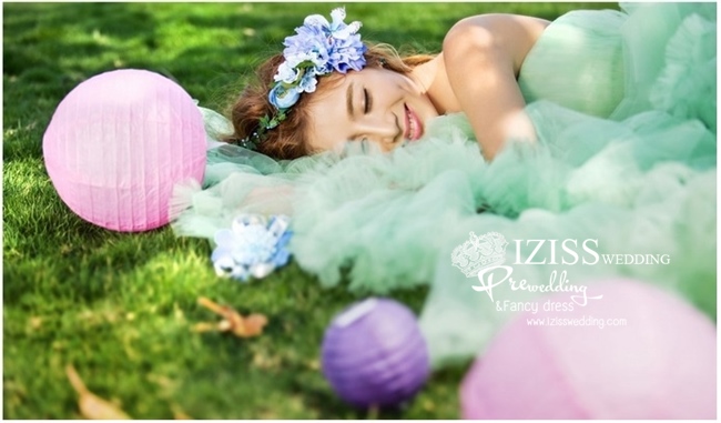 PW238 - **พรีออเดอร์ชุดผู้หญิง** ชุดถ่ายพรีเวดดิ้ง (prewedding dress) & ชุดแต่งงานแฟนซี (Fancy wedding dress) หญิง "ธีมสีเขียวมิ้นต์"