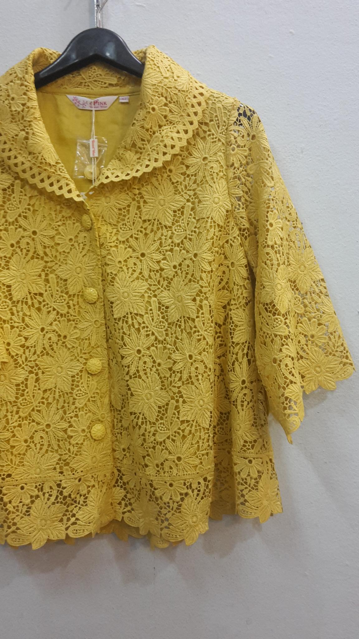 เสื้อลูกไม้ฝรั่งสีเหลืองแต่งลูกไม้เชิง เสื้อผ้าลูกไม้สไตน์ผู้ใหญ่หรู จับแมทเสื้อผ้าได้ง่ายทั้งกางเกง กางเกง หรือผ้าถุงไทย