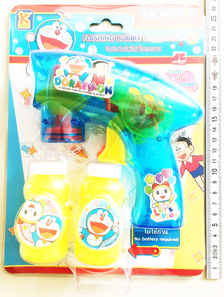ปืนเป่าฟองโดราเอม่อน+น้ำยา 2 ขวด มีไฟ (ลิขสิทธิ์แท้) 26 ซม. (1x3)