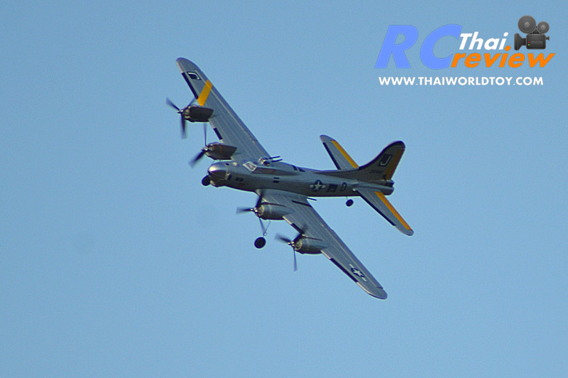B-17 Aircraft (Auto Pilot) ทิ้งระเบิดสงครามโลก