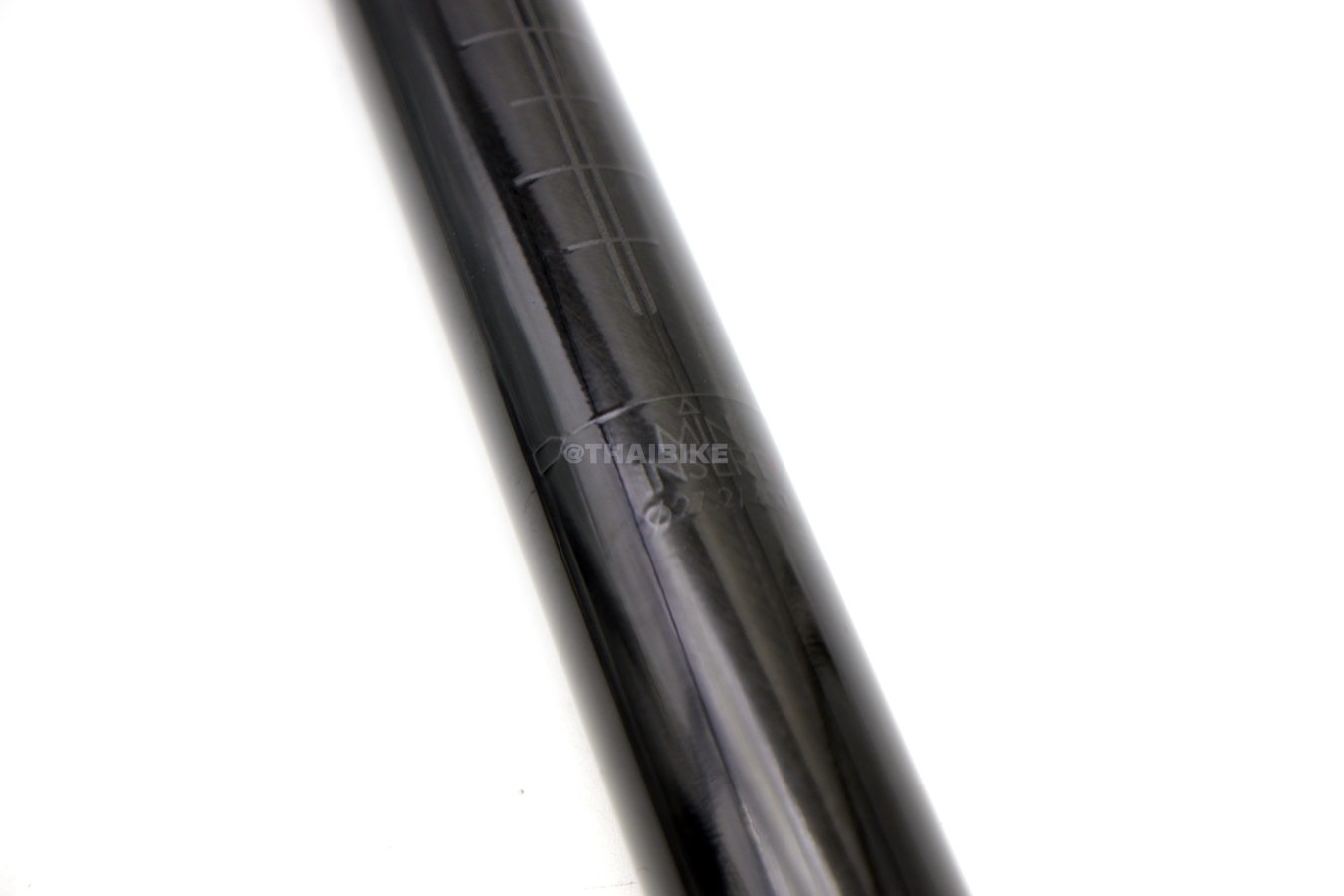 หลักอานตรงคาร์บอน UNO รุ่น QTSP03 ขนาด 27.2x400มม.