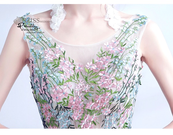 DL027 - **พรีออเดอร์** ชุดราตรี เดรสยาวออกงาน (Night party dresses) ชุดไปงานแต่งงานสวยๆ "ธีมสีครีมปักดอกชมพู "