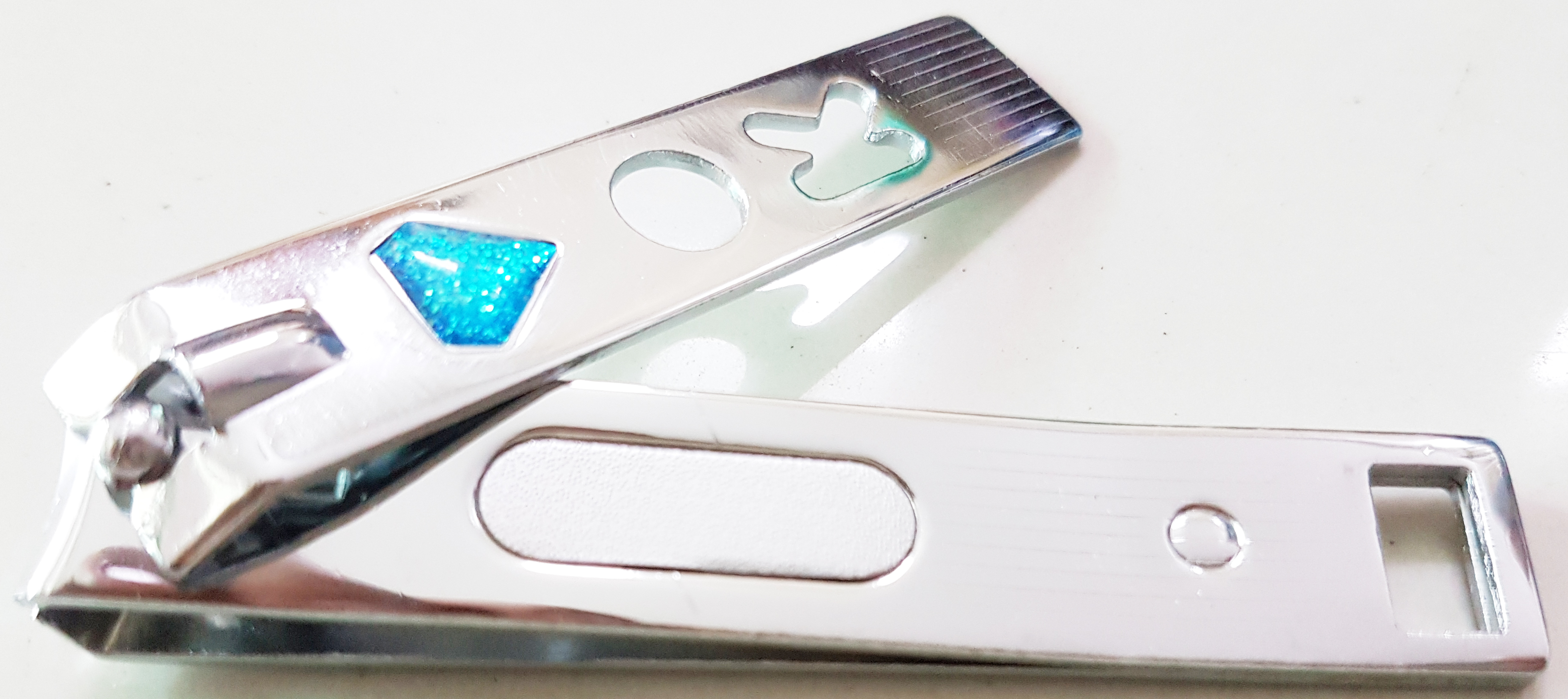 กรรไกรตัดเล็บลายเพชร 8ซม.