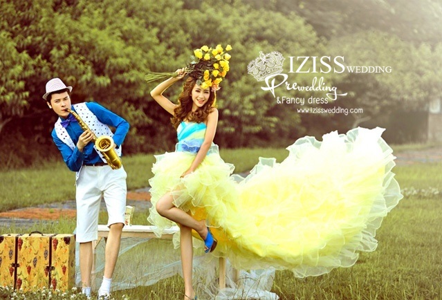 PW170 - Preorder ชุดคู่ถ่ายพรีเวดดิ้ง (prewedding dress) & ชุดแต่งงานแฟนซี (Fancy wedding dress)ชายหญิง "ธีมสีเหลือง-ฟ้า"