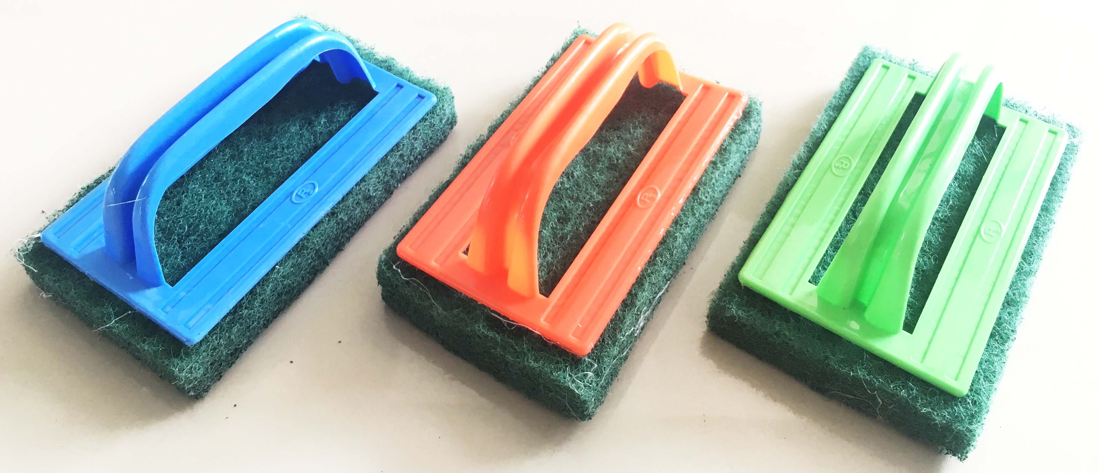 แปรงขัดพื้นติดสก็อตไบร์ทหนา 20 มิล 15 ซม.