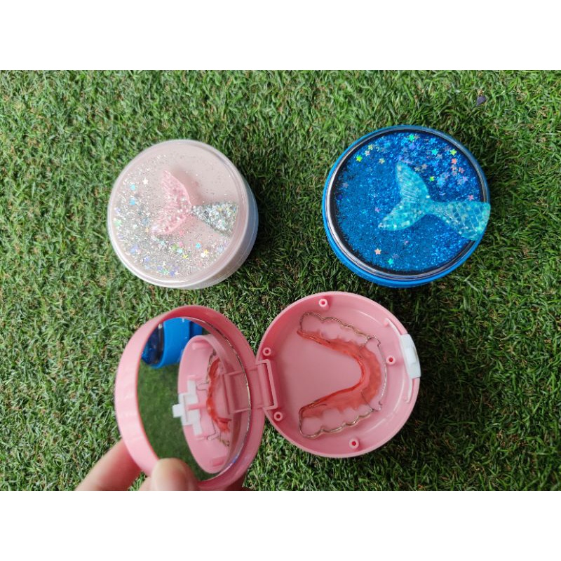 กล่องใส่รีเทนเนอร์ กล่องรี กลิตเตอร์วิ้งๆ นางเงือกสวยมาก พร้อมส่งจากไทย