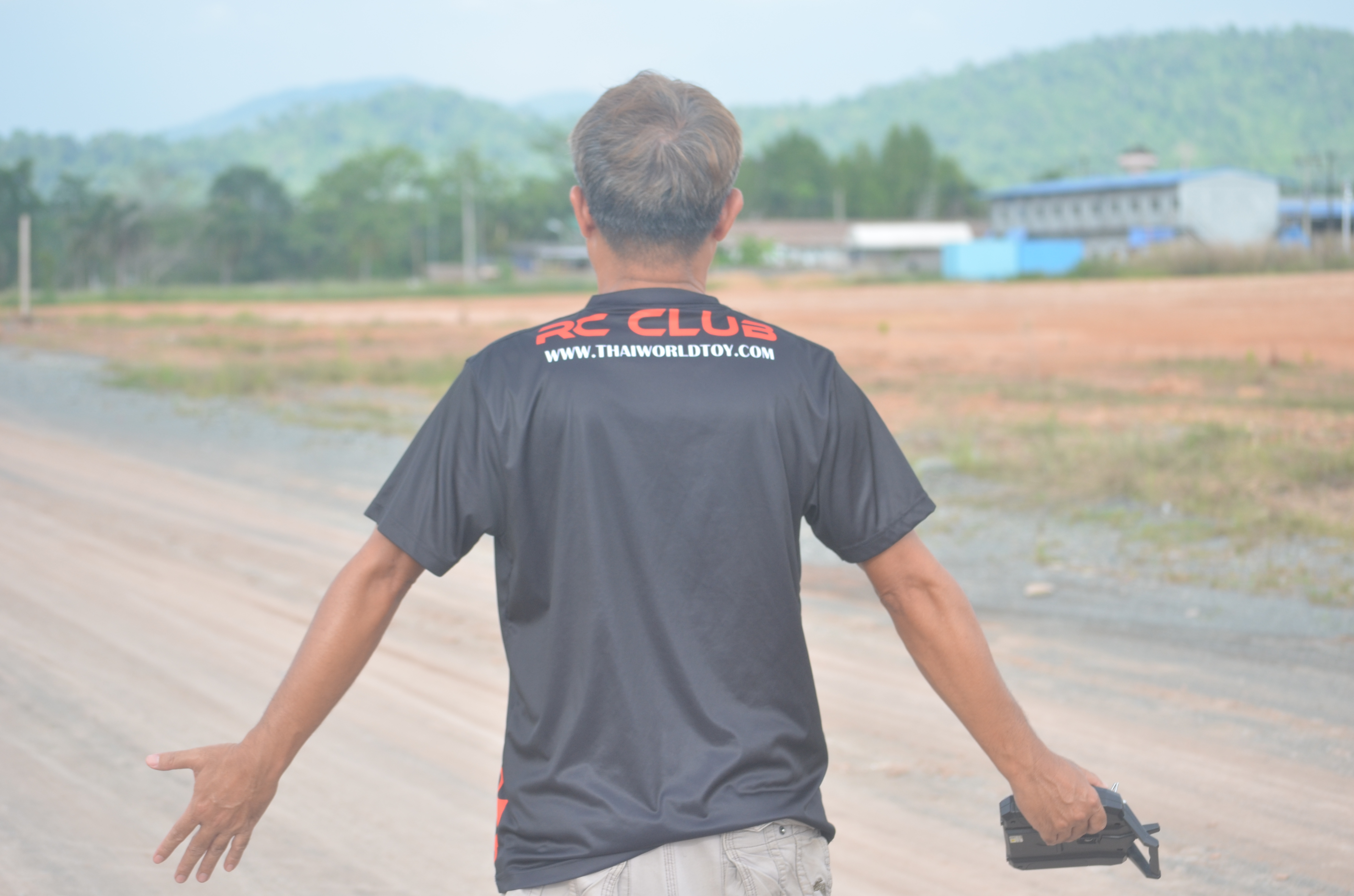 เสื้อกีฬาเครื่องบินบังคับ THAIWORLDTOY-RC V2.