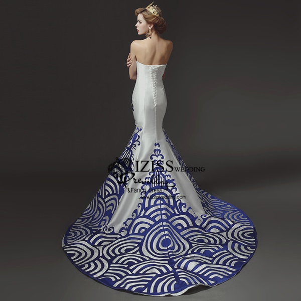 PW536 - **พรีออเดอร์มีสีน้ำเงินมังกรขาวกับสีขาวมังกรสีน้ำเงินค่ะ** ชุดกี่เพ้าสีน้ำเงินลายมังกรสีขาวแขนสั้น ชุดยกน้ำชา ชุดคู่ถ่ายพรีเวดดิ้ง (prewedding dress) & ชุดแต่งงานแฟนซี (Fancy wedding dress)ชายหญิง "ธีมสีน้ำเงิน"